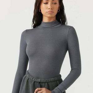 Joah Brown Classic Turtleneck in Dark Grey Charcoal XS/S